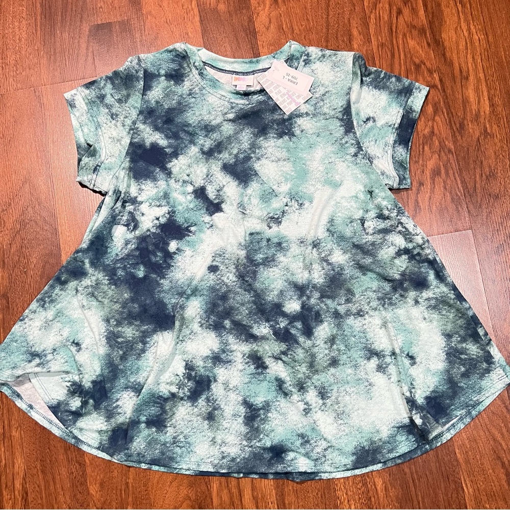 Large Lularoe Erika
